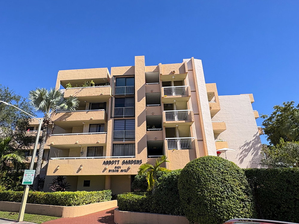 Abbott Gardens Condo